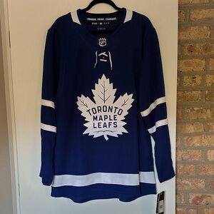 NHL TORONTO MAPLE LEAFS Jersey. Size 52